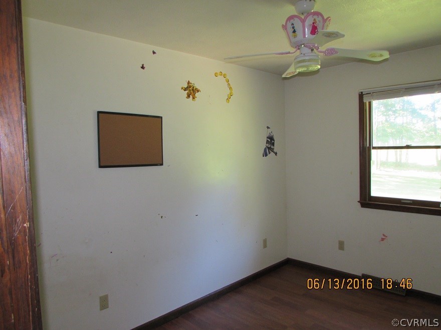 660 Cooks Road Farmville, VA 23901 - Photo 17 of 18 a view of a hallway with a window