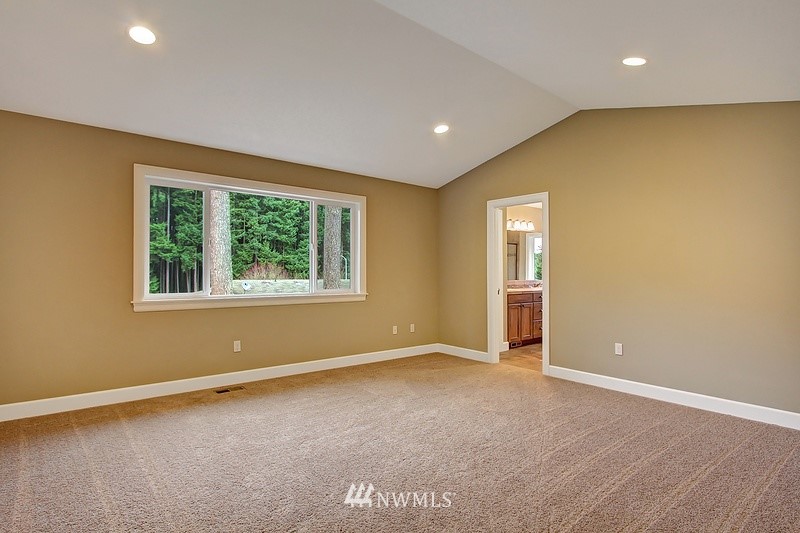 8646 Northeast 177th Place Bothell, WA 98011 - Photo 10 of 10 Gallery Image 10