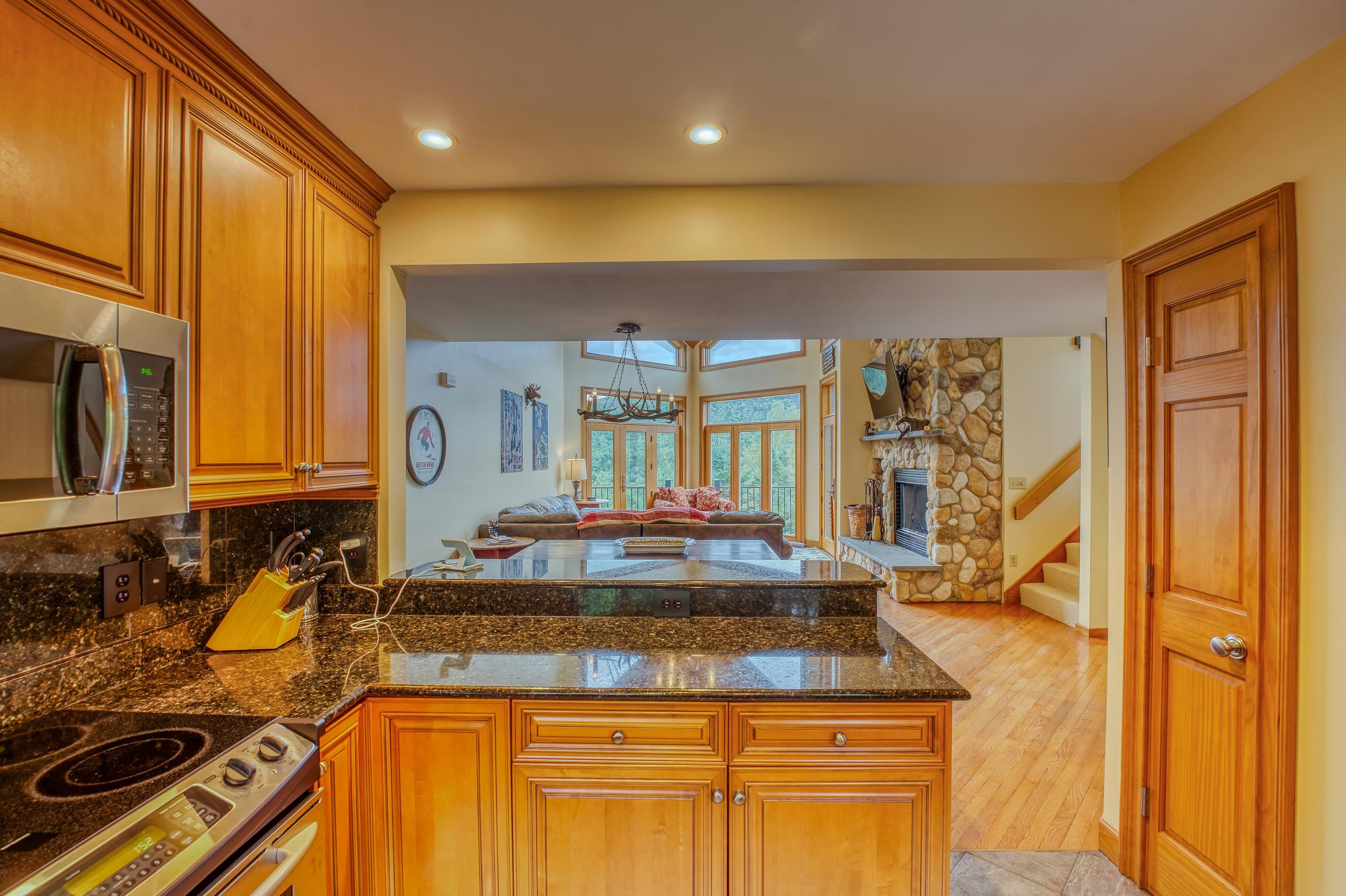 305 Crawford Ridge Road, Unit 14 Carroll, NH 03595 - Photo 11 of 50