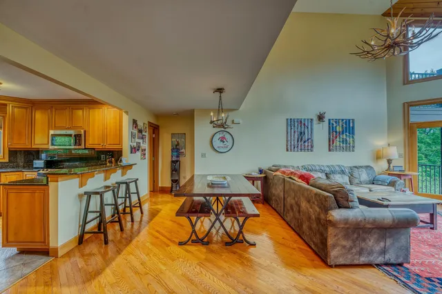 $1,390,000 | 305 Crawford Ridge Road, Unit 14, Carroll, NH 03595