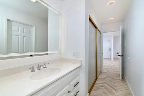 $425,000 | 8015 Caminito De Pizza, Unit E, San Diego, CA 92108