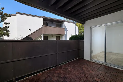 $425,000 | 8015 Caminito De Pizza, Unit E, San Diego, CA 92108