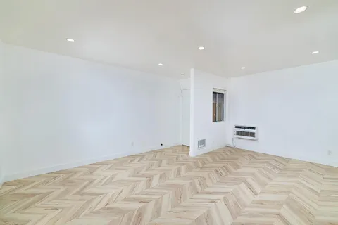 $425,000 | 8015 Caminito De Pizza, Unit E, San Diego, CA 92108