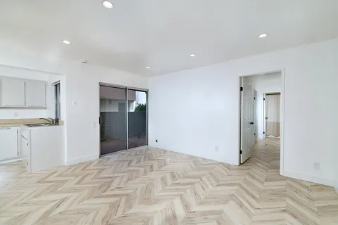 $425,000 | 8015 Caminito De Pizza, Unit E, San Diego, CA 92108