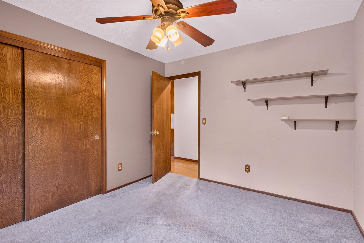 5312 Engle Road Carmichael, CA 95608 - Photo 32 of 60 Gallery Image 32