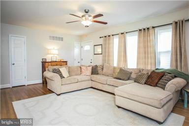 902 Uniontown Road Westminster, MD 21158 - Photo 3 of 30 Living Room
