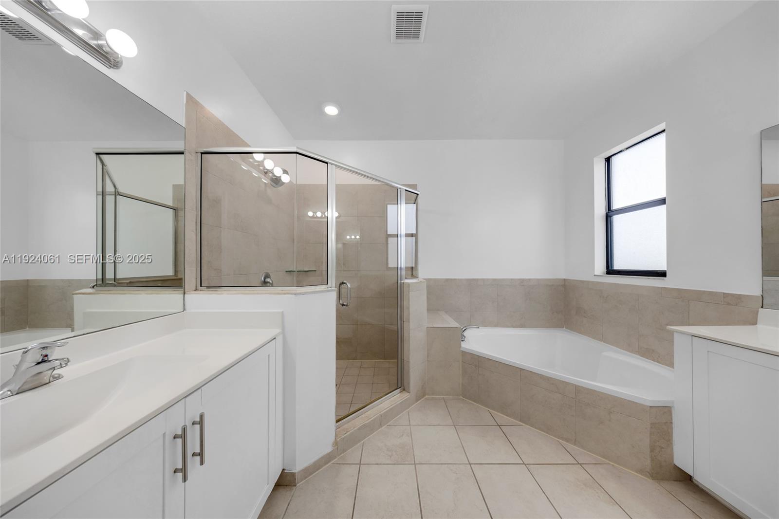 268 Northeast 210th Way Miami, FL 33179 - Photo 32 of 98