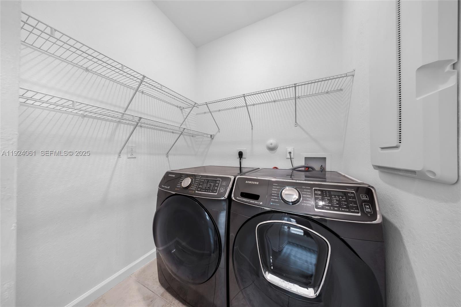 268 Northeast 210th Way Miami, FL 33179 - Photo 40 of 98