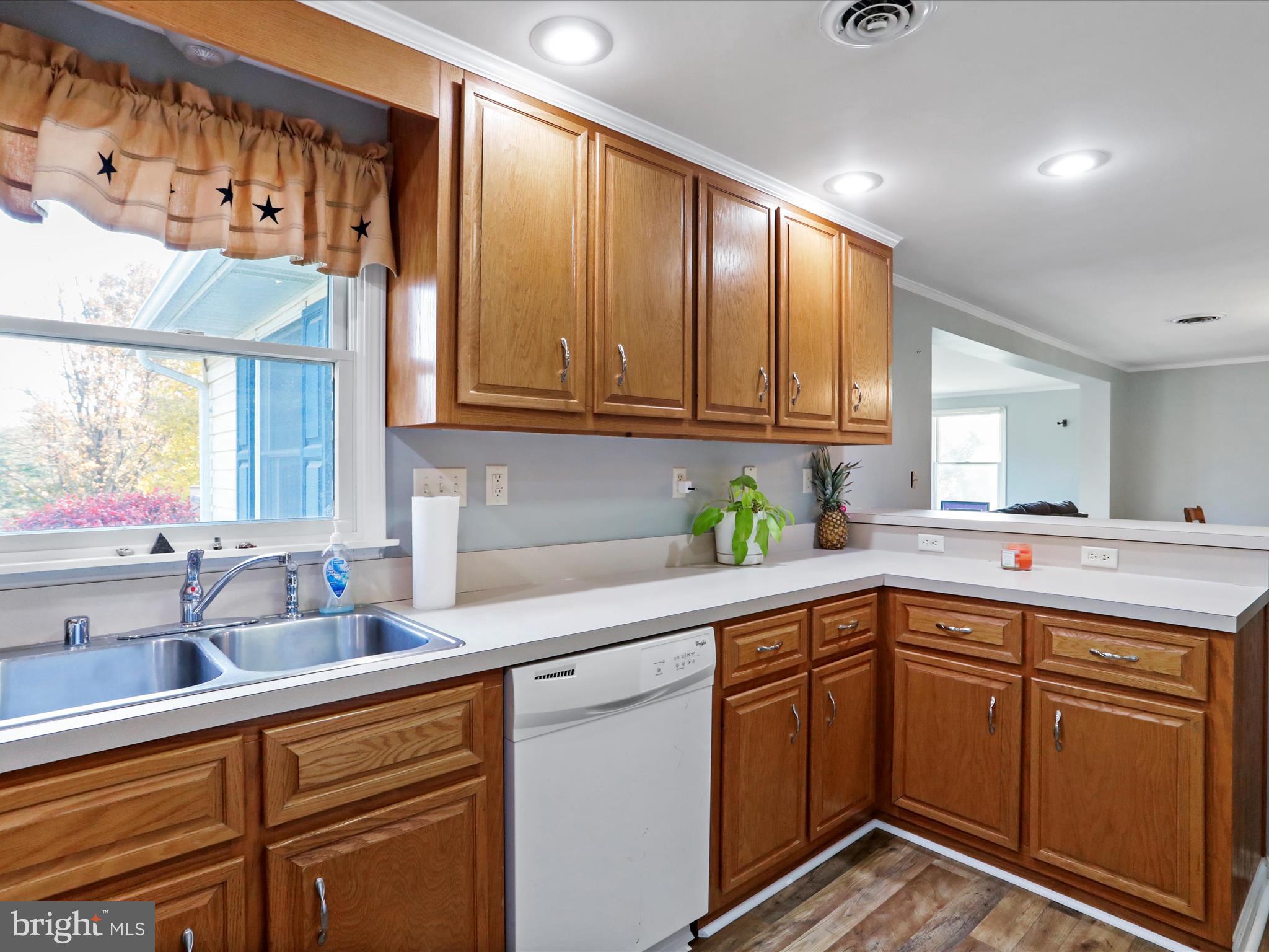 350 Ridge View Drive Berkeley Springs, WV 25411 - Photo 11 of 37 Gallery Image 11