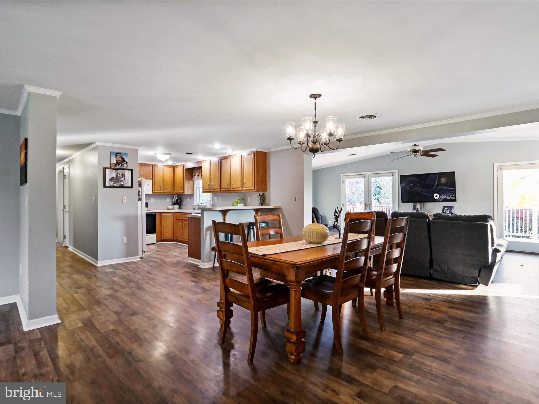350 Ridge View Drive Berkeley Springs, WV 25411 - Photo 7 of 37 Gallery Image 7