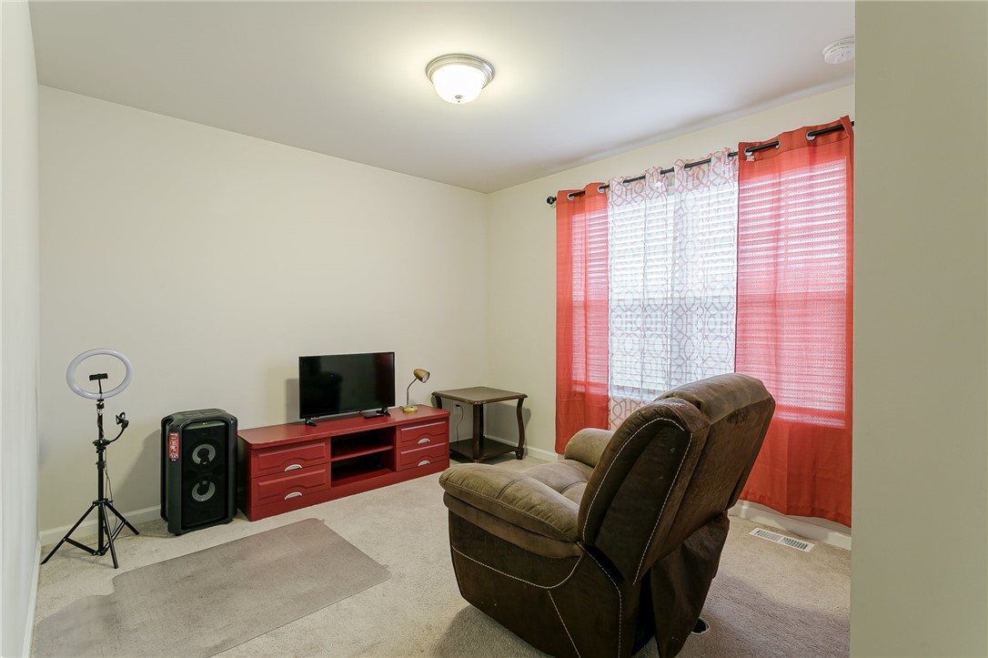 135 Planters Row Henrietta, NY 14586 - Photo 17 of 22