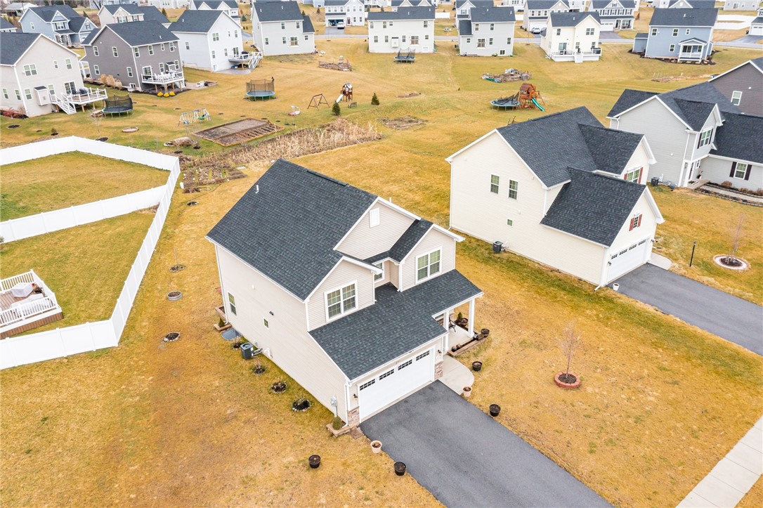 135 Planters Row Henrietta, NY 14586 - Photo 2 of 22