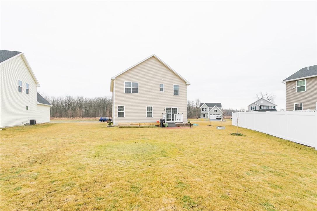 135 Planters Row Henrietta, NY 14586 - Photo 5 of 22