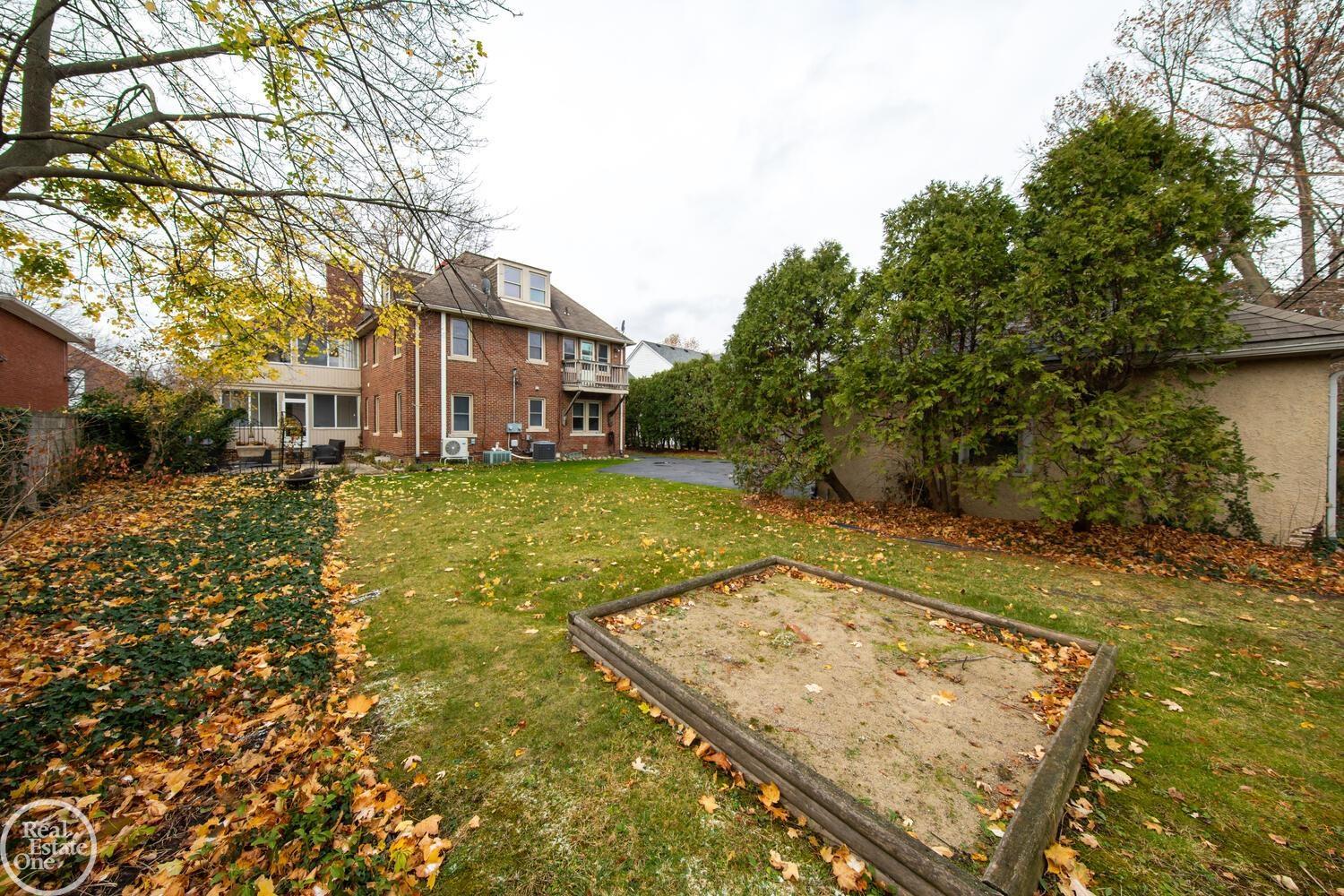 344 Neff Road Grosse Pointe, MI 48230 - Photo 41 of 41 50096730-41.JPG