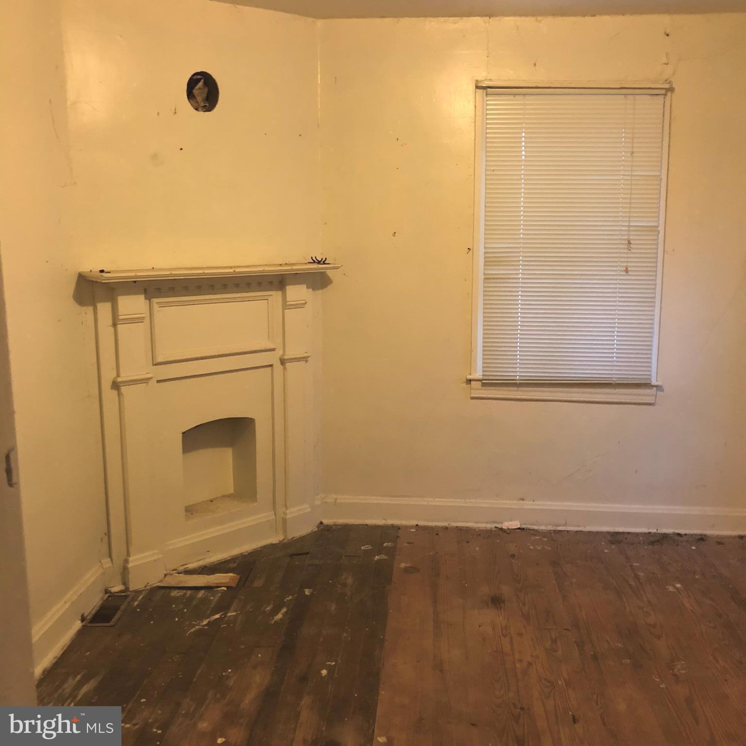 21005 Reno Monument Road Boonsboro, MD 21713 - Photo 20 of 30 an empty room with a empty space and a window