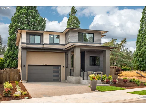 $899,950 | 12131 Southeast Majestic Fls Avenue, Happy Valley, OR 97086