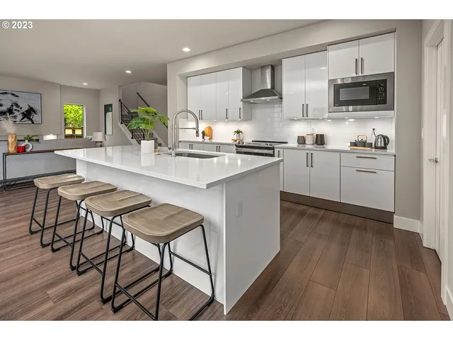 $899,950 | 12131 Southeast Majestic Fls Avenue, Happy Valley, OR 97086