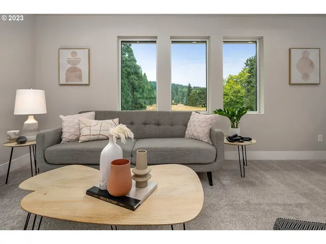 $899,950 | 12131 Southeast Majestic Fls Avenue, Happy Valley, OR 97086