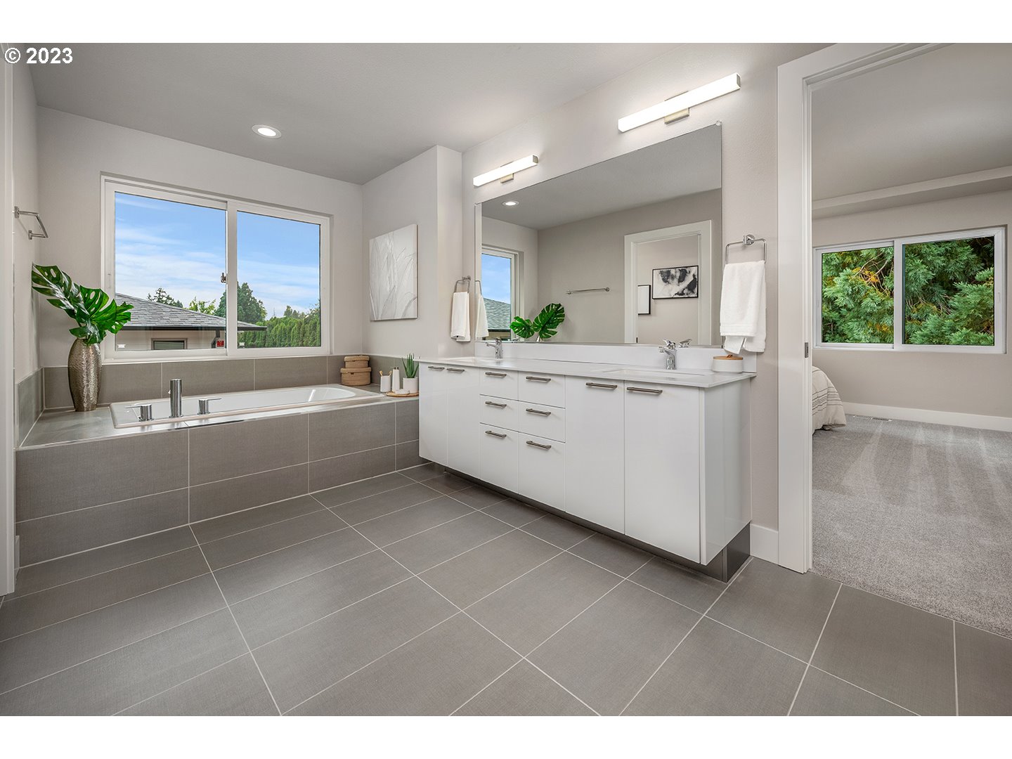 12131 Southeast Majestic Fls Avenue Happy Valley, OR 97086 - Photo 29 of 43