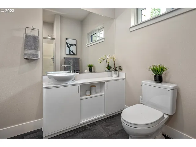 $899,950 | 12131 Southeast Majestic Fls Avenue, Happy Valley, OR 97086