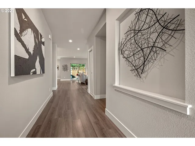 $899,950 | 12131 Southeast Majestic Fls Avenue, Happy Valley, OR 97086