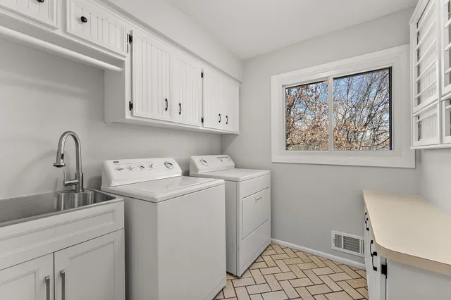 $6,800 | 12060 48th Avenue North, Plymouth, MN 55442