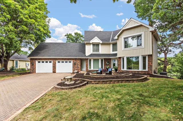 $6,800 | 12060 48th Avenue North, Plymouth, MN 55442