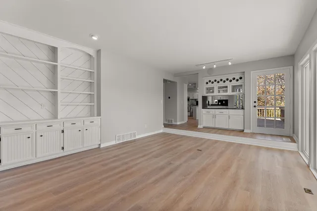 $6,800 | 12060 48th Avenue North, Plymouth, MN 55442