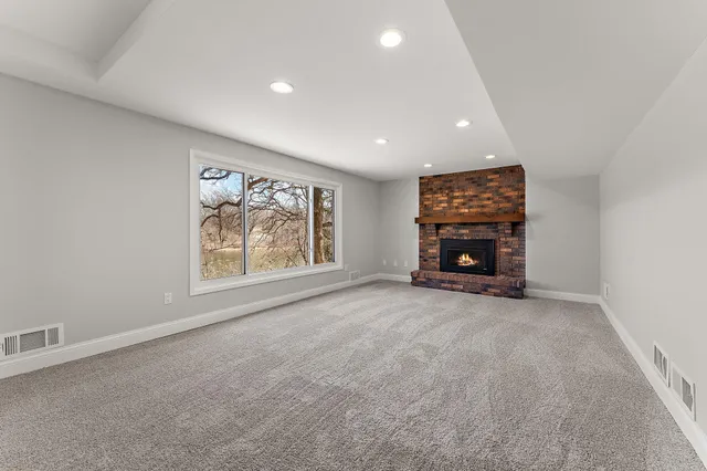 $6,800 | 12060 48th Avenue North, Plymouth, MN 55442