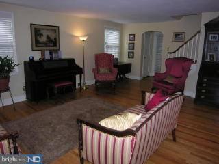 560 West Rolling Road Springfield, PA 19064 - Photo 6 of 6