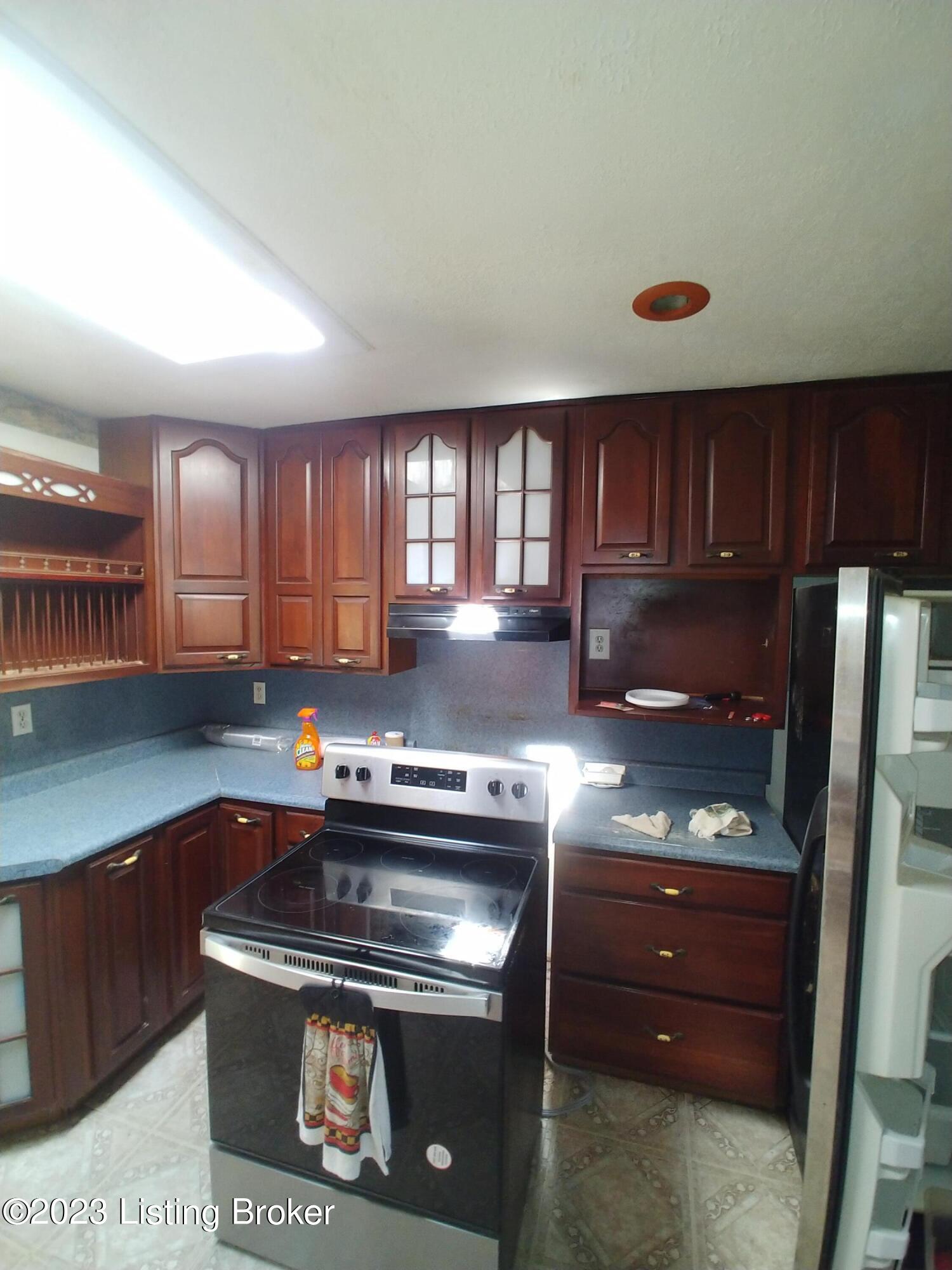 2925 Zoneton Road Shepherdsville, KY 40165 - Photo 12 of 17 20231003_121923