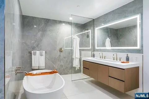 $1,299,000 | 320 Adolphus Avenue, Unit 319, Cliffside Park, NJ 07010