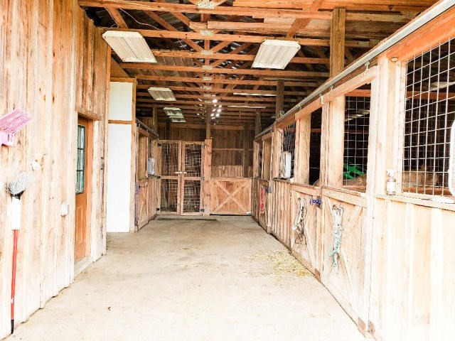 14900 Flatwoods Road Philadelphia, TN 37846 - Photo 29 of 42 Gallery Image 29