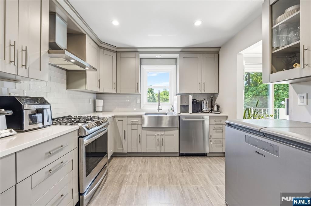 850 Edgewater Avenue Ridgefield, NJ 07657 - Photo 8 of 33