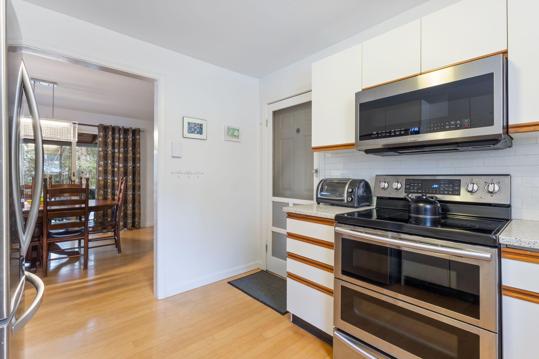 14 Valleybrook Road, Unit 14 Ogunquit, ME 03907 - Photo 11 of 40 Kitchen