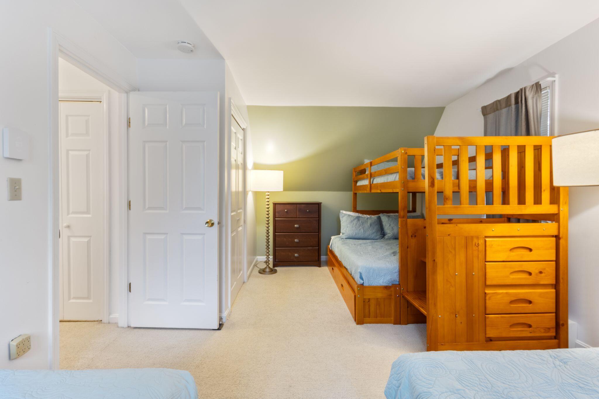 14 Valleybrook Road, Unit 14 Ogunquit, ME 03907 - Photo 27 of 40 3rd Bedroom