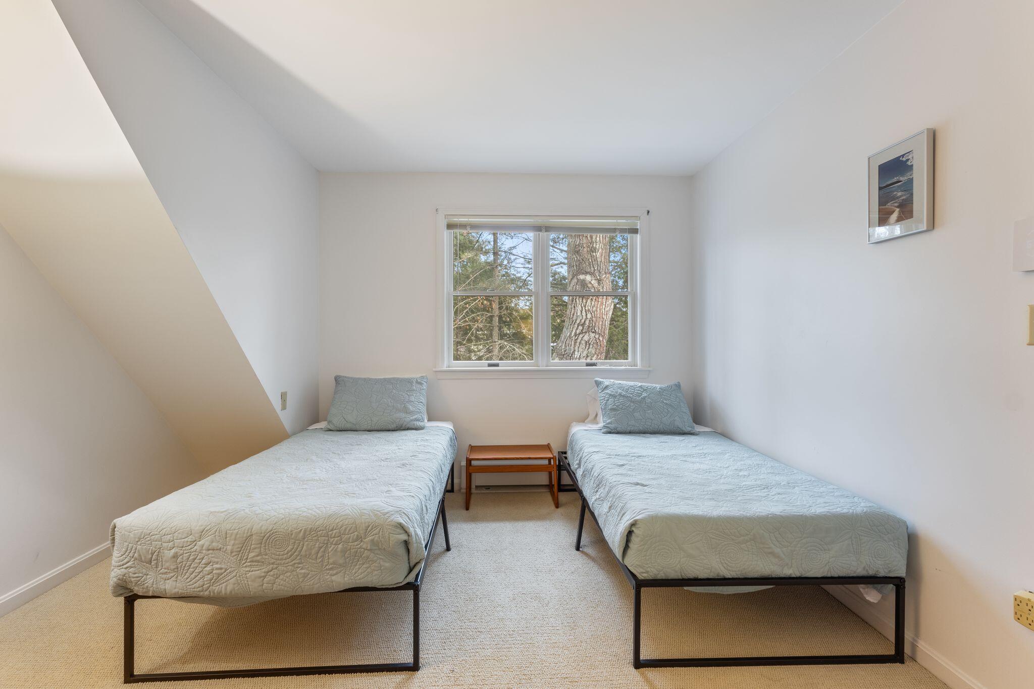 14 Valleybrook Road, Unit 14 Ogunquit, ME 03907 - Photo 28 of 40 3rd bedroom