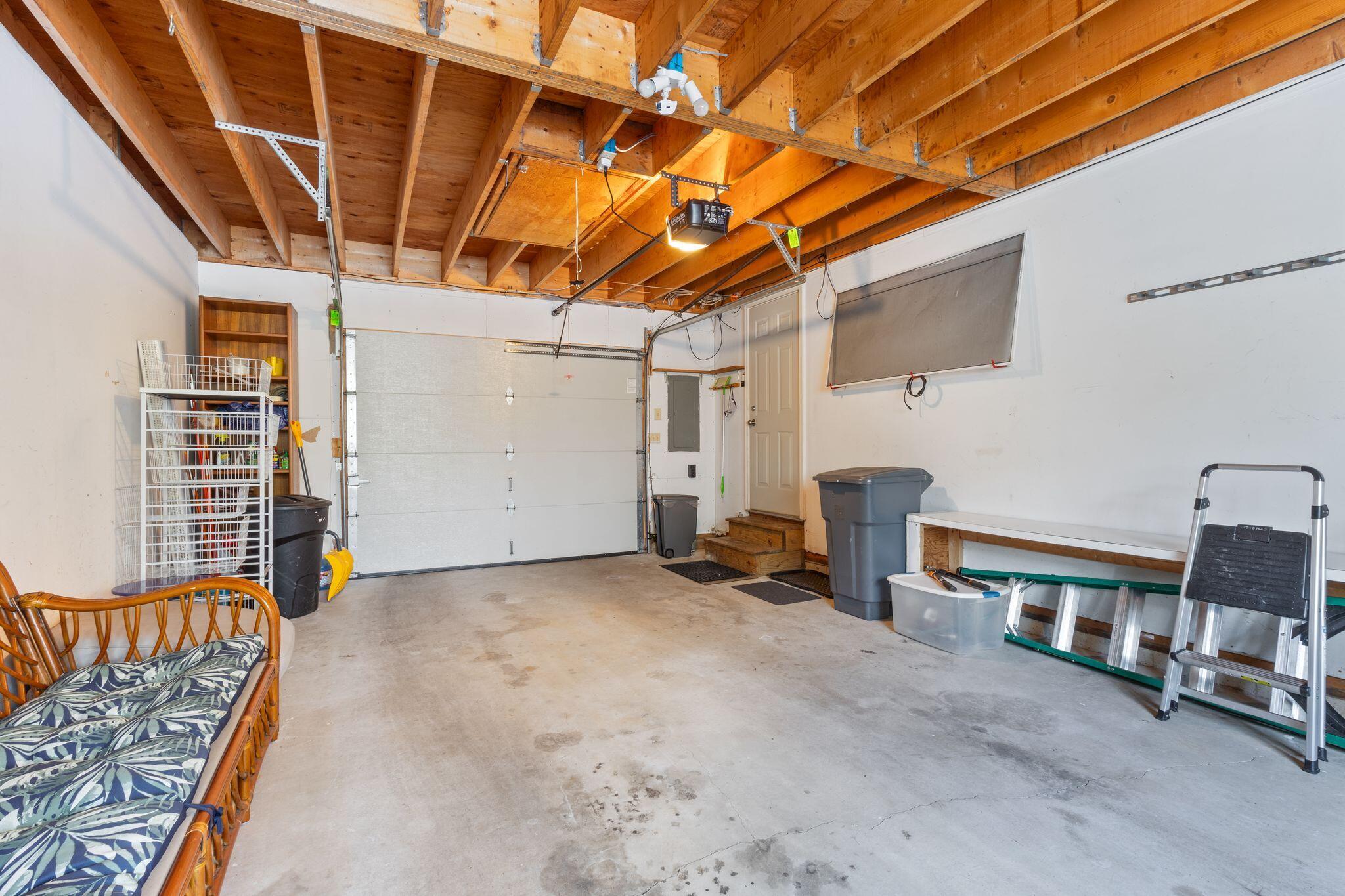 14 Valleybrook Road, Unit 14 Ogunquit, ME 03907 - Photo 31 of 40 Attached garage