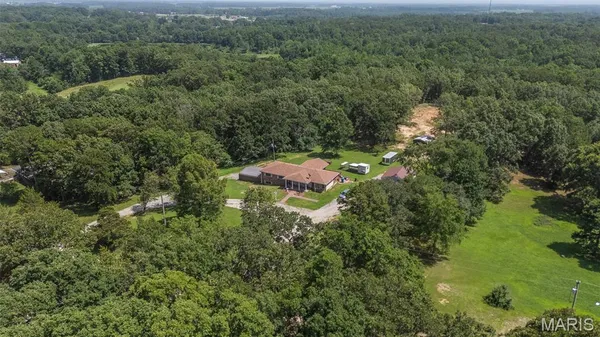 $299,900 | 240 County Road 553, Poplar Bluff, MO 63901
