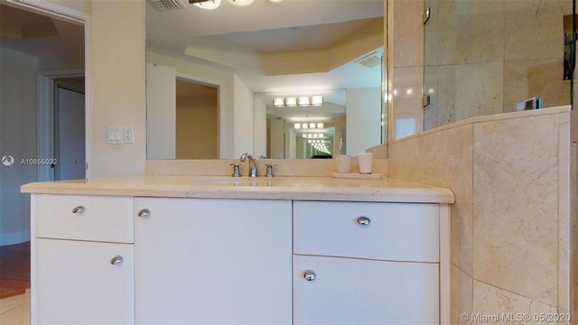 $445,000 | 19400 Turnberry Way, Unit 612, Aventura, FL 33180