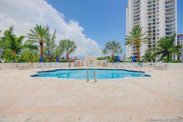 $445,000 | 19400 Turnberry Way, Unit 612, Aventura, FL 33180