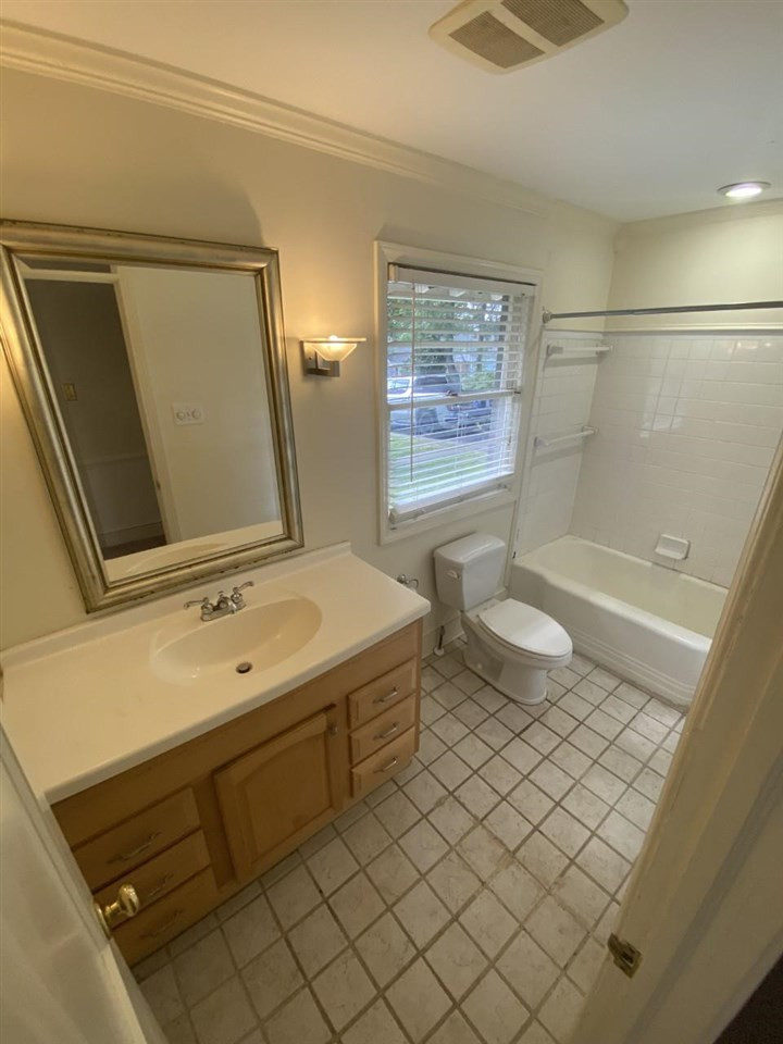 1418 Lyon Street Raleigh, NC 27608 - Photo 8 of 11 Photo 8