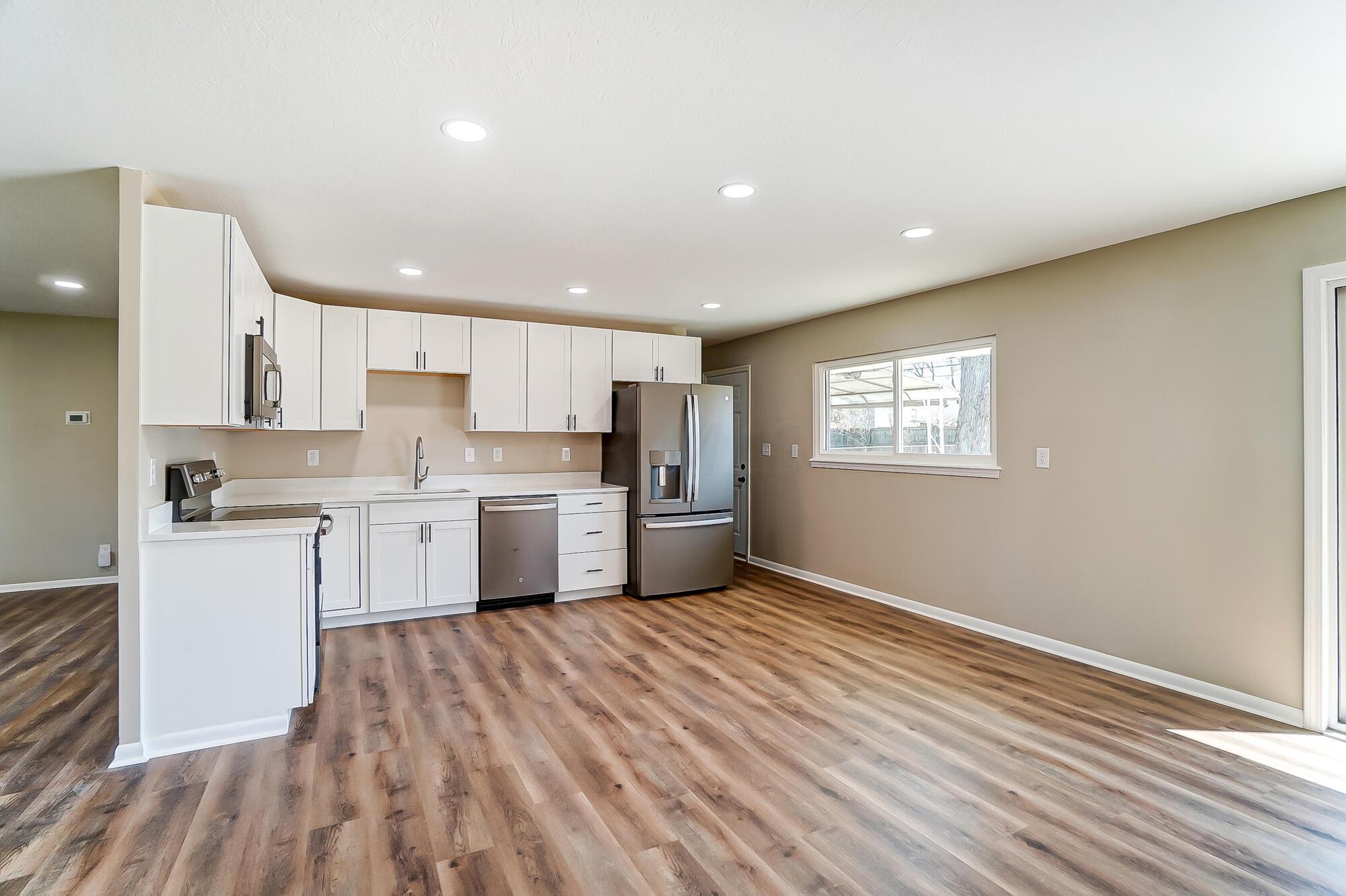 334 Regents Road Gahanna, OH 43230 - Photo 11 of 29 015