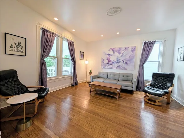 $325,000 | 2534 Charlotte Street, Kansas City, MO 64108