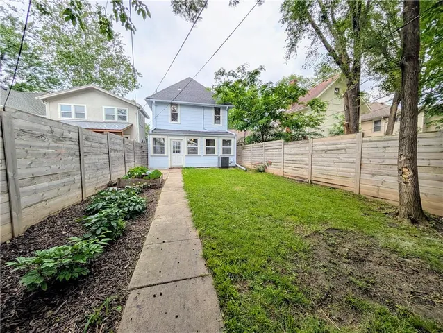 $325,000 | 2534 Charlotte Street, Kansas City, MO 64108