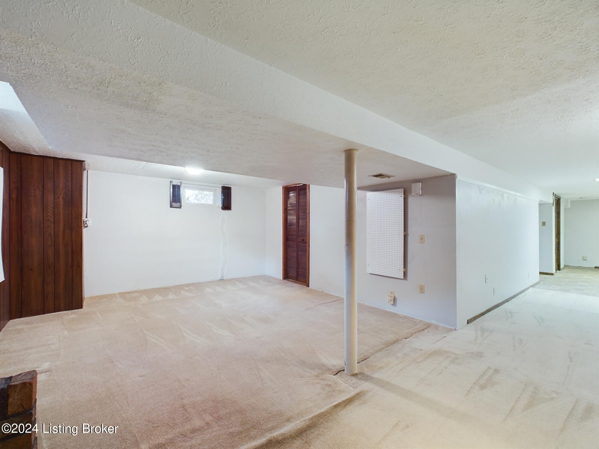 8109 Rory Way Louisville, KY 40219 - Photo 27 of 38 CAM01574G0-PR0037-STILL028