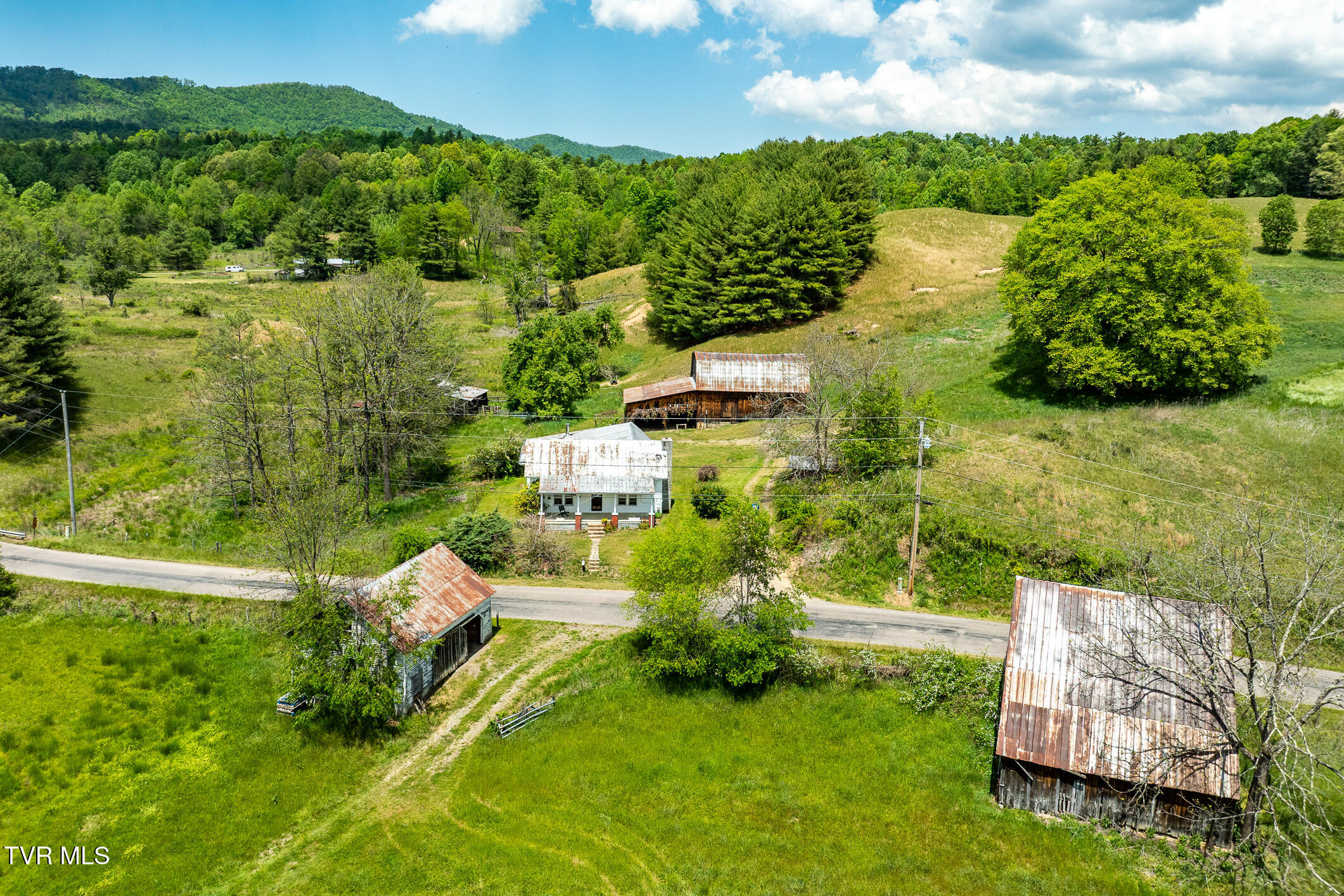 2 Rd Mountain Mountain City, TN 37683 - Photo 30 of 37 856 Shingletown Road (26 of 91)