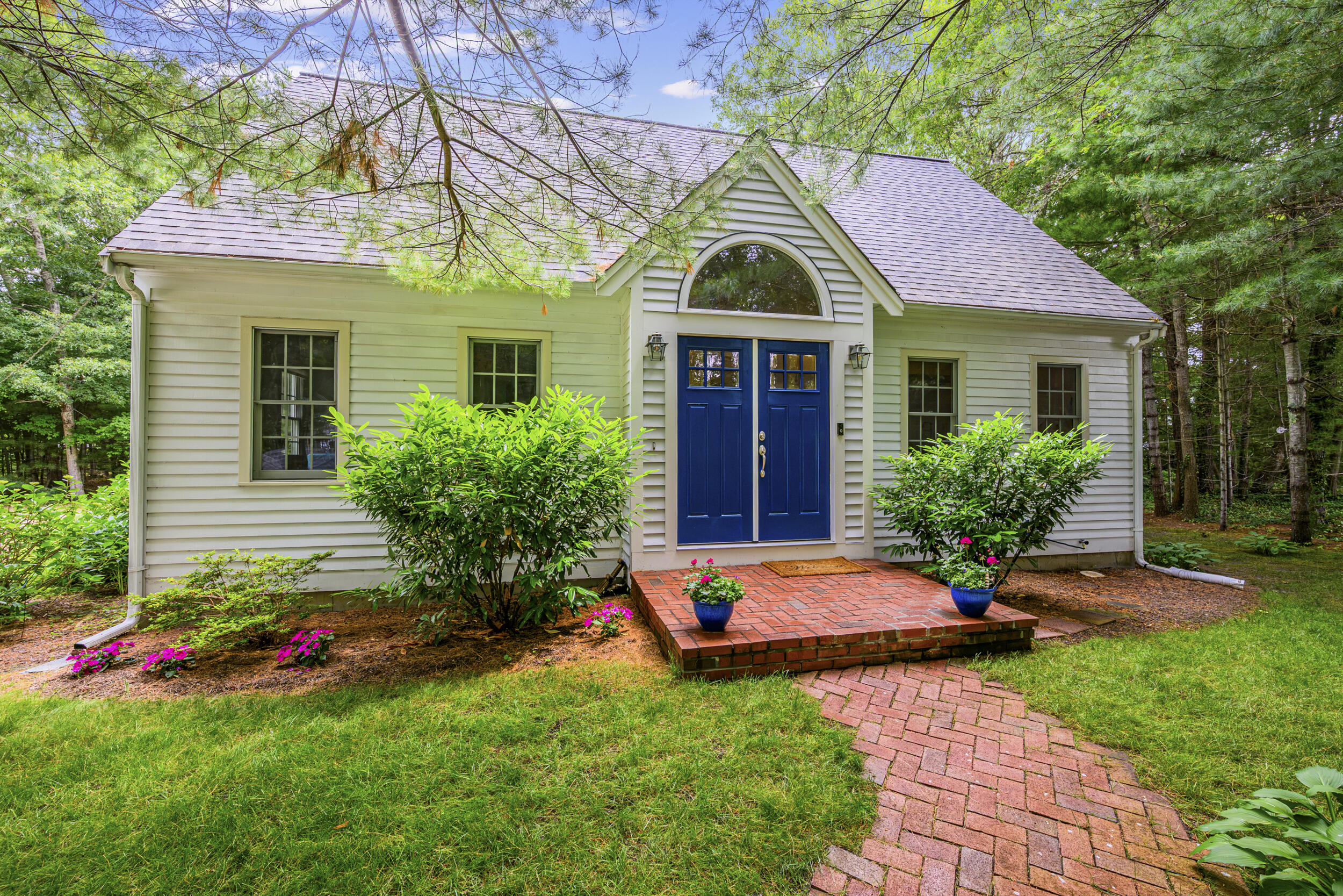 20 Shannon Way Centerville, MA 02632 - Photo 1 of 39 Front