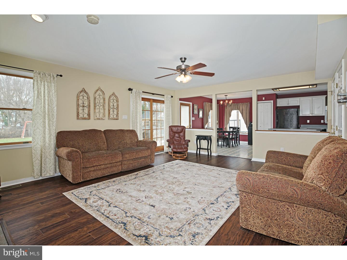 17 East Vassar Road Audubon, NJ 08106 - Photo 11 of 25 Family Room