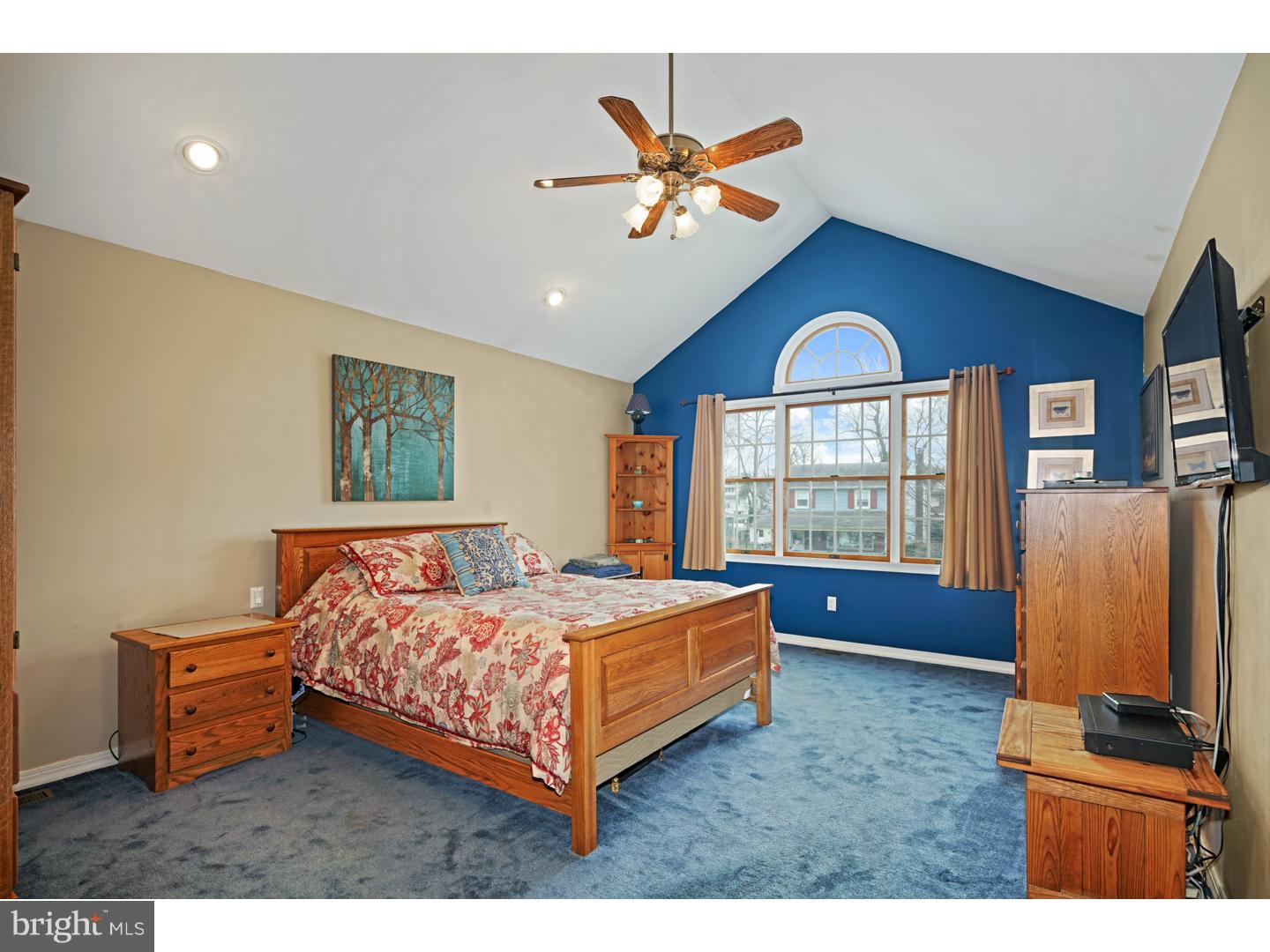 17 East Vassar Road Audubon, NJ 08106 - Photo 13 of 25 Master Bedroom